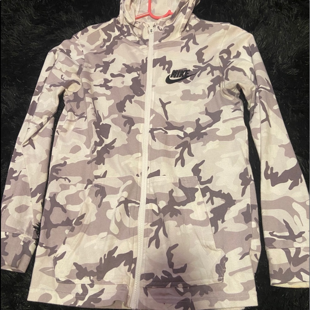 white nike camo zip up